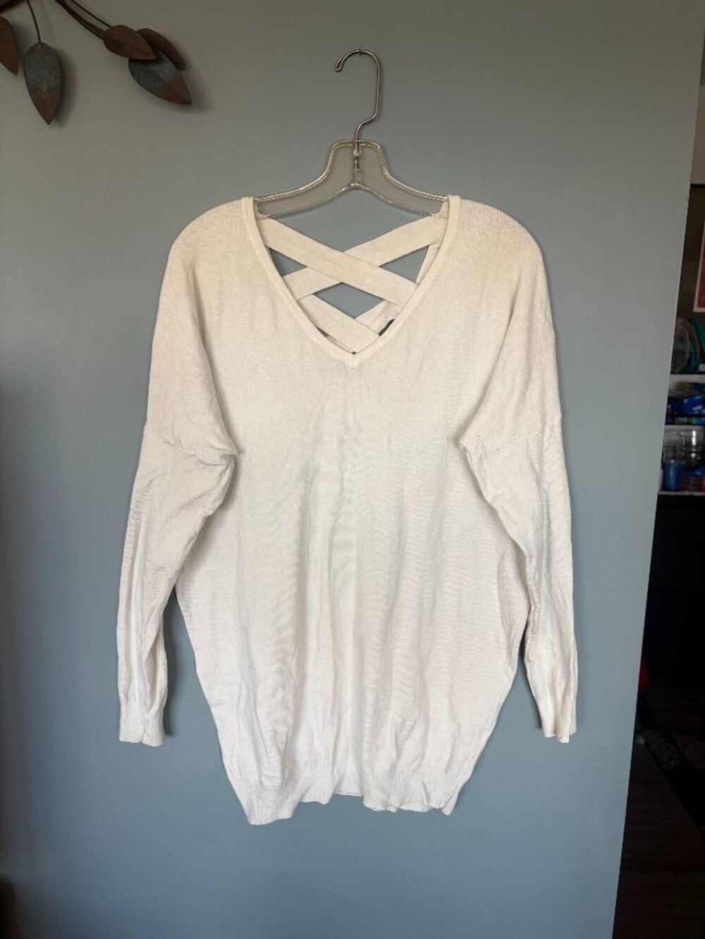 Women's XL White V-neck Sweater From Eclipse